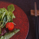 お皿フラット茜縅26cm平丸皿赤赤い皿朱色茶色洋食器中皿皿洋食レストランおしゃれオシャレ食洗機対応食器業務用イタリアンフレンチディナー平らおうち時間お皿