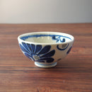 やちむん風デイゴの花茶碗お茶碗ちゃわんおちゃわん飯碗器青藍ブルー茶色ブラウンおしゃれオシャレ食洗機対応食器和食器業務用沖縄琉球デイゴ花かりゆし縁起物華やか賑やかインスタ映え美濃焼