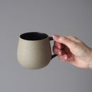 マグカップアメリマグカップマグカップ波佐見焼波佐見コーヒーお茶ブルー青青色水色ブラック黒黒色イエロー黄黄色ベージュ軽い薄い持ちやすいかわいいカワイイおしゃれオシャレモダンカフェ喫茶店喫茶