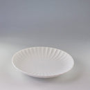 かすみ 丸皿 16.5cm 和食器 菊型  白 青白 さくら