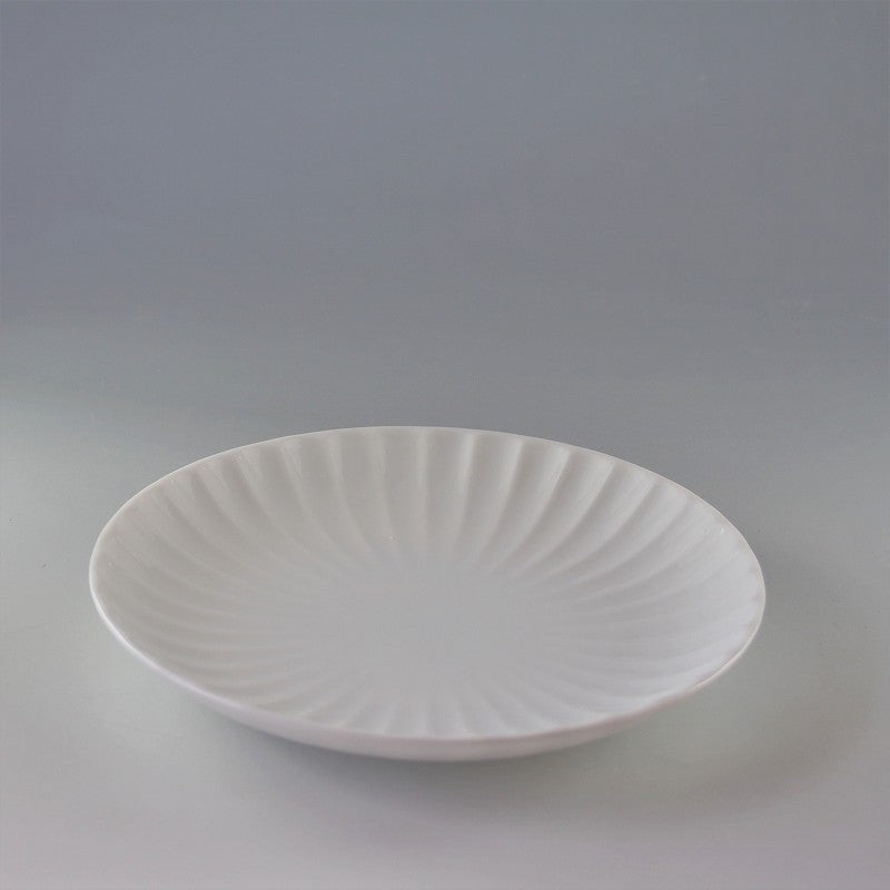 かすみ 丸皿 21cm 和食器 菊型  白 青白 さくら